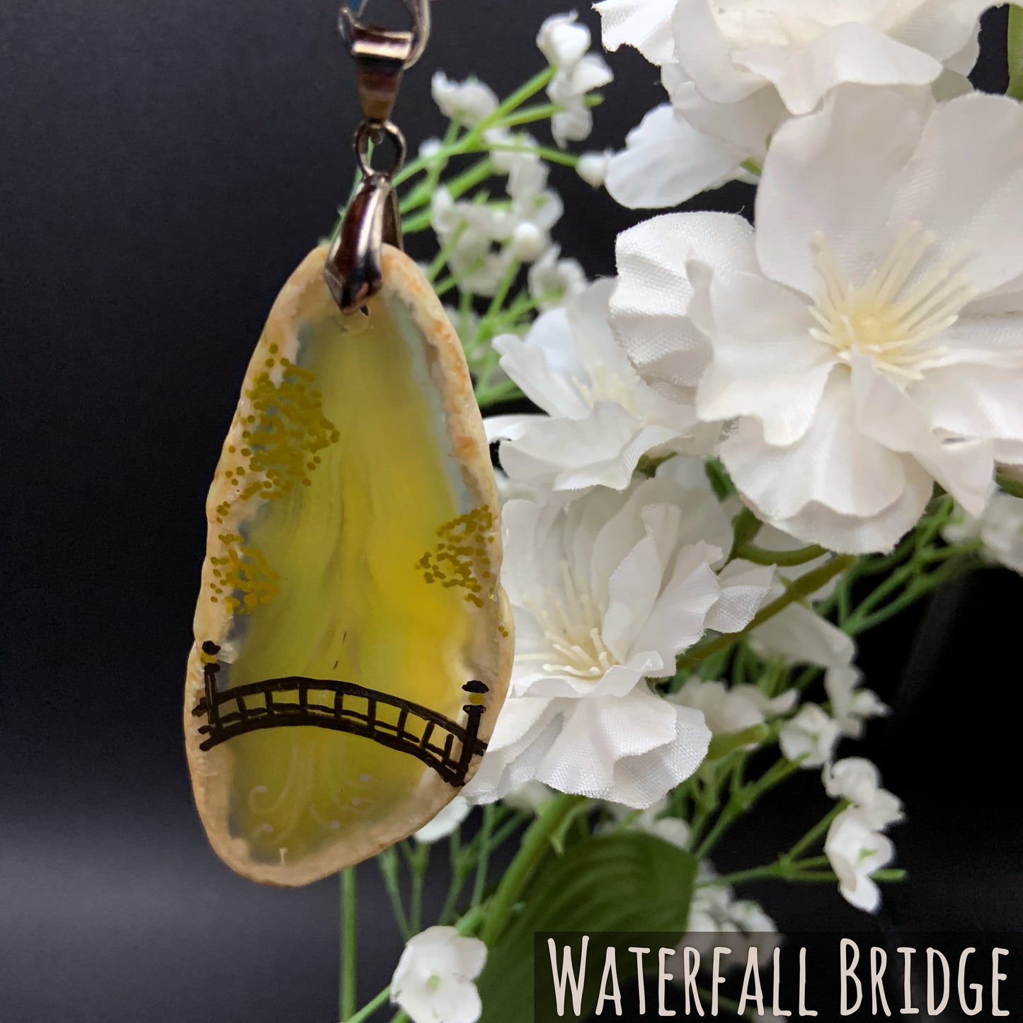 Agate Pendant - Waterfall Bridge